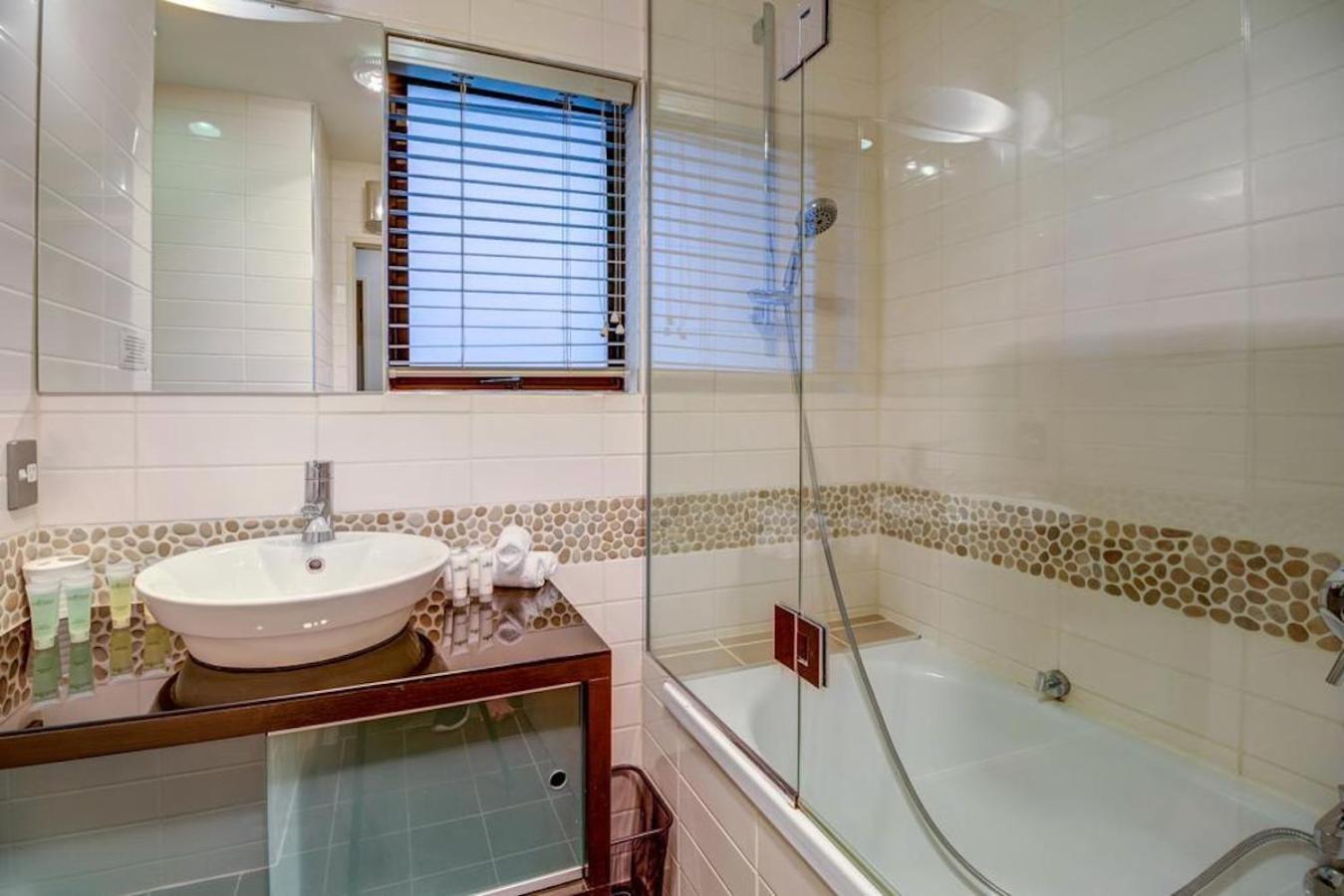 Lakefront Luxury Penthouse Central Queenstown Eksteriør bilde